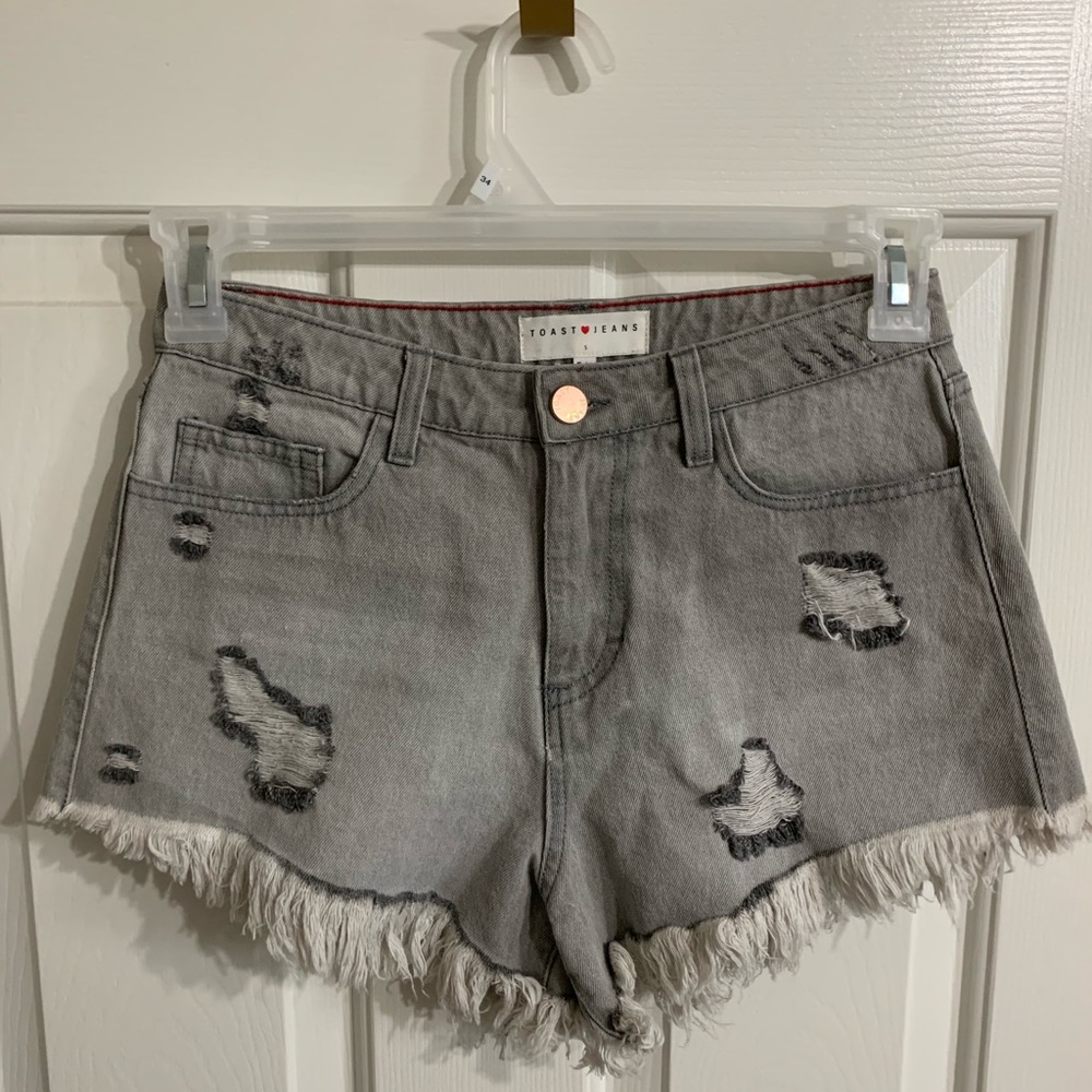 Brand new distressed light grey jean sho…